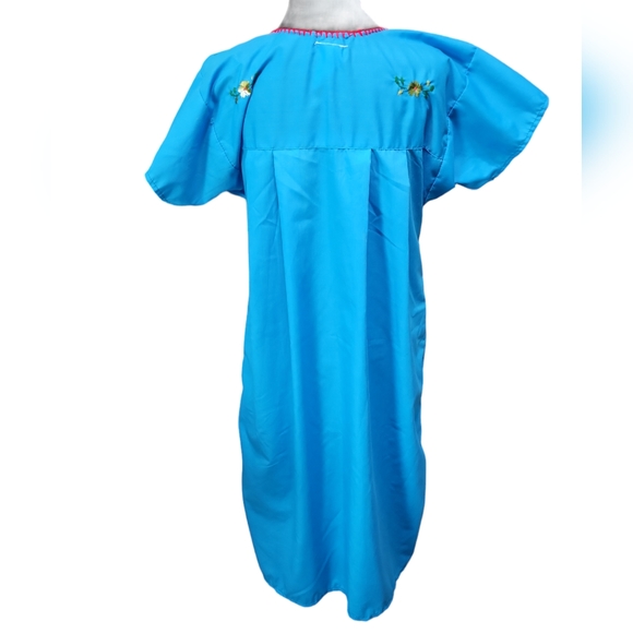 Traditional Mexican Dress turquoise floral embroidery, size Medium - Picture 2 of 5